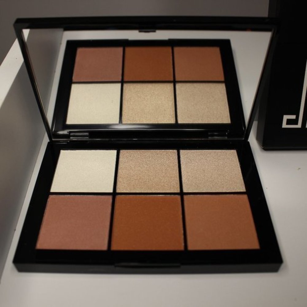 DOUCCE Posh Powder Face Palette - Picture 3 of 8